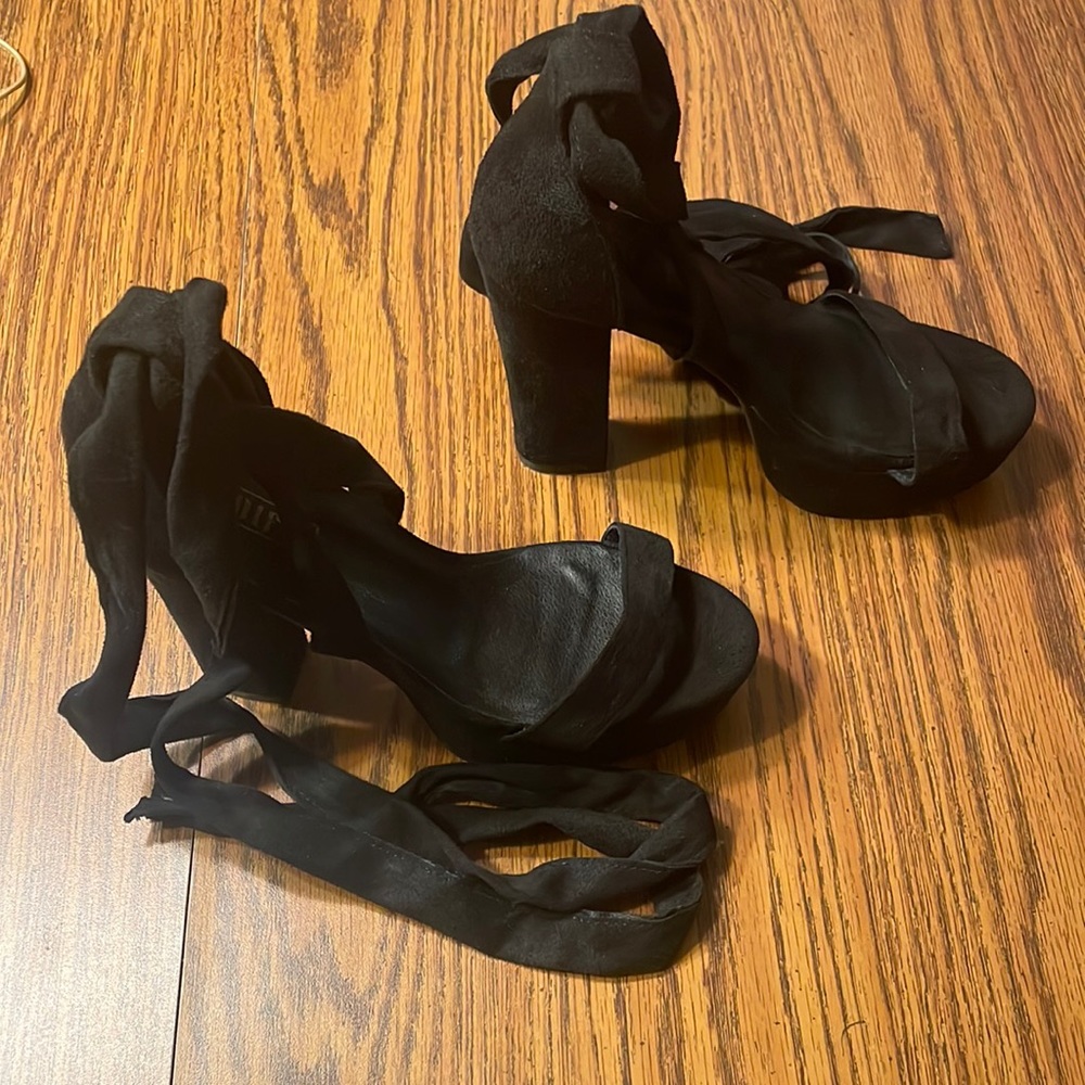 IDIFU 5 inch platform heels, Sabrina, size 6.